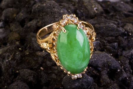 Inel cu jad verde