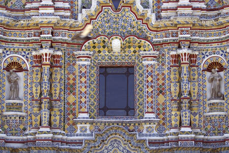 Facaden på kirken San Francisco Acatepec