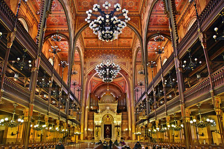 Interior da Grande Sinagoga em Budapeste