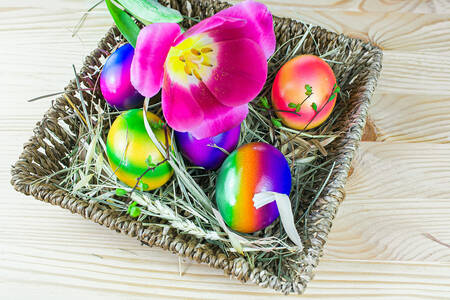 Huevos de Pascua arcoíris