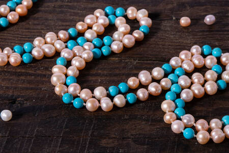 Perline turchesi e perle