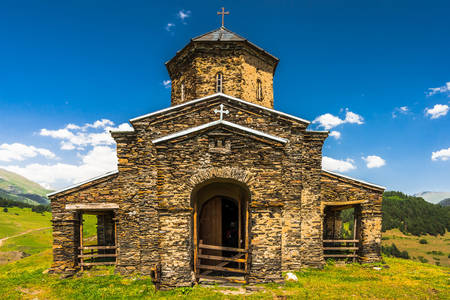 Chiesa nel villaggio di Shenako