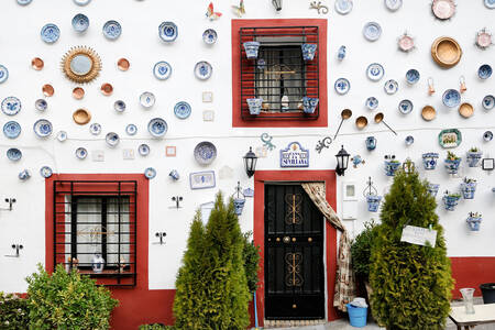 Fațada casei tradiționale în Andaluzia