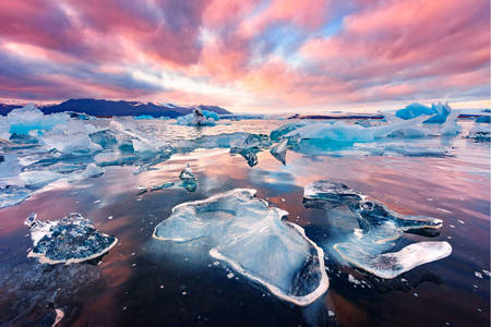 Jokulsarlon glacial lagoon
