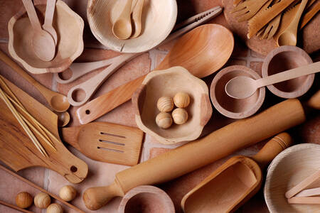 Küchenutensilien aus Holz
