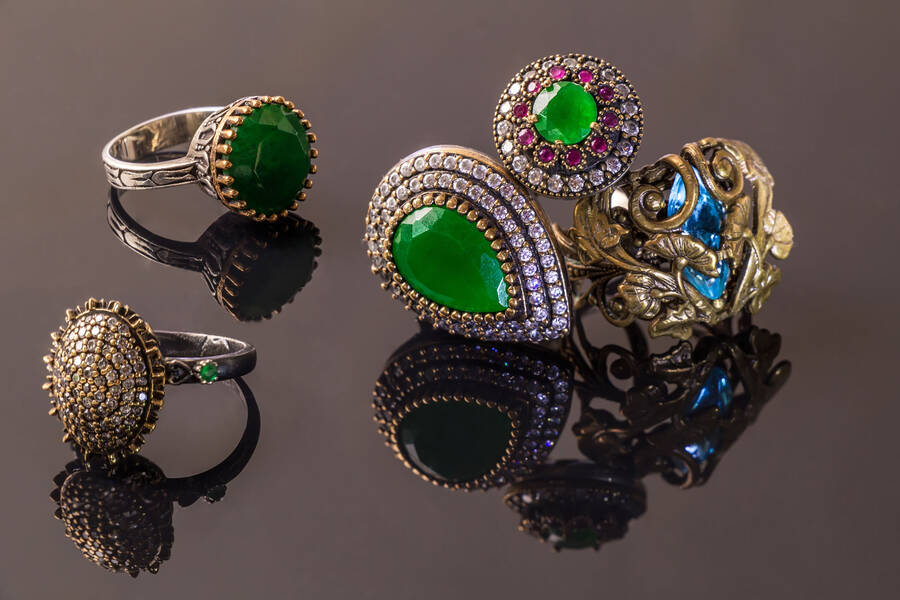 Chris Marin TOP songs playing now on the radio