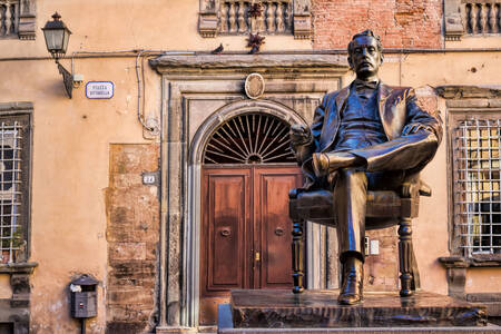 Statue de Giacomo Puccini