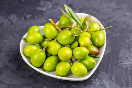 Aceitunas verdes frescas