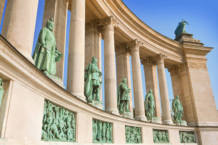 92.3 The Fan Listen Live WKRK, Cleveland Heights, United States