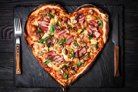 Hartvormige pizza
