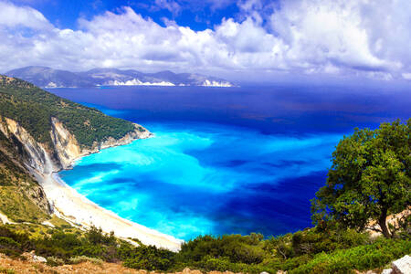 Myrtos plajı