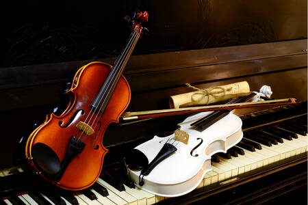 Violins on the piano