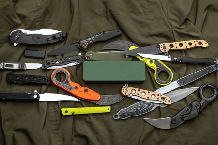 Folding and pocket knives