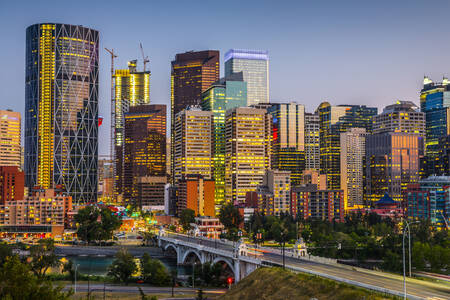 Calgary felhőkarcolói naplementekor