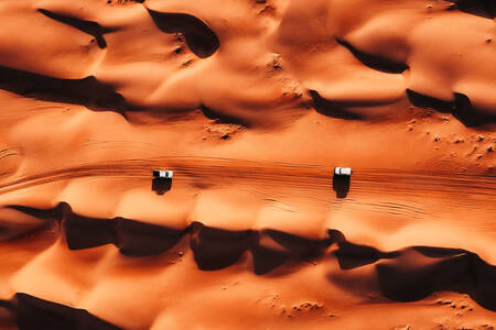 Autá uprostred púšte