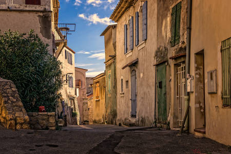 Стара улица във Франция