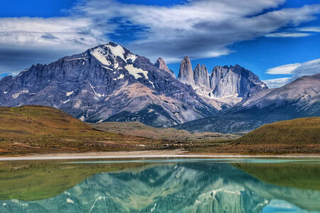 Kilátás a Torres del Paine-hegységre