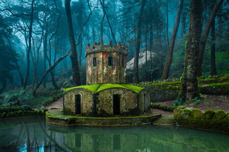 Hobití zámok Kráľovského paláca Pena v Sintra