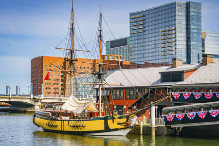 Kapal dan Museum Boston Tea Party di Boston