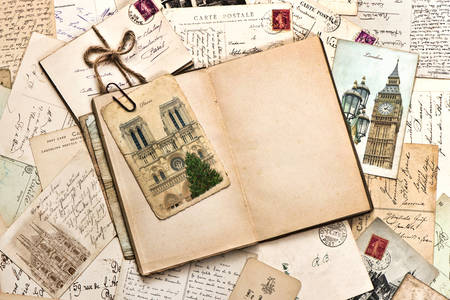 Eski mektuplar ve kartpostallar