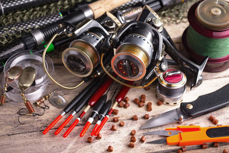 Инструменты и аксессуары для рыбалки