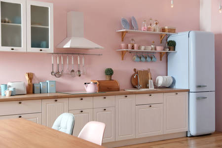 Štýlová kuchyňa v ružovej farbe